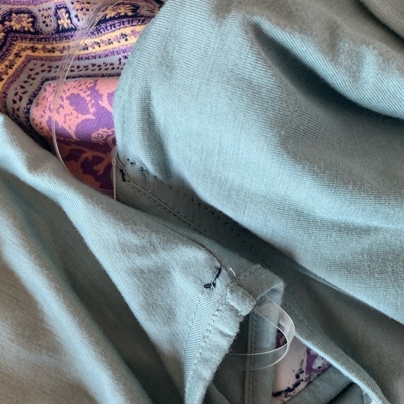 NWT. Jolt front pocket light summer top. Medium - Picture 9 of 9